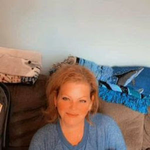 Meet your Posher, Connie